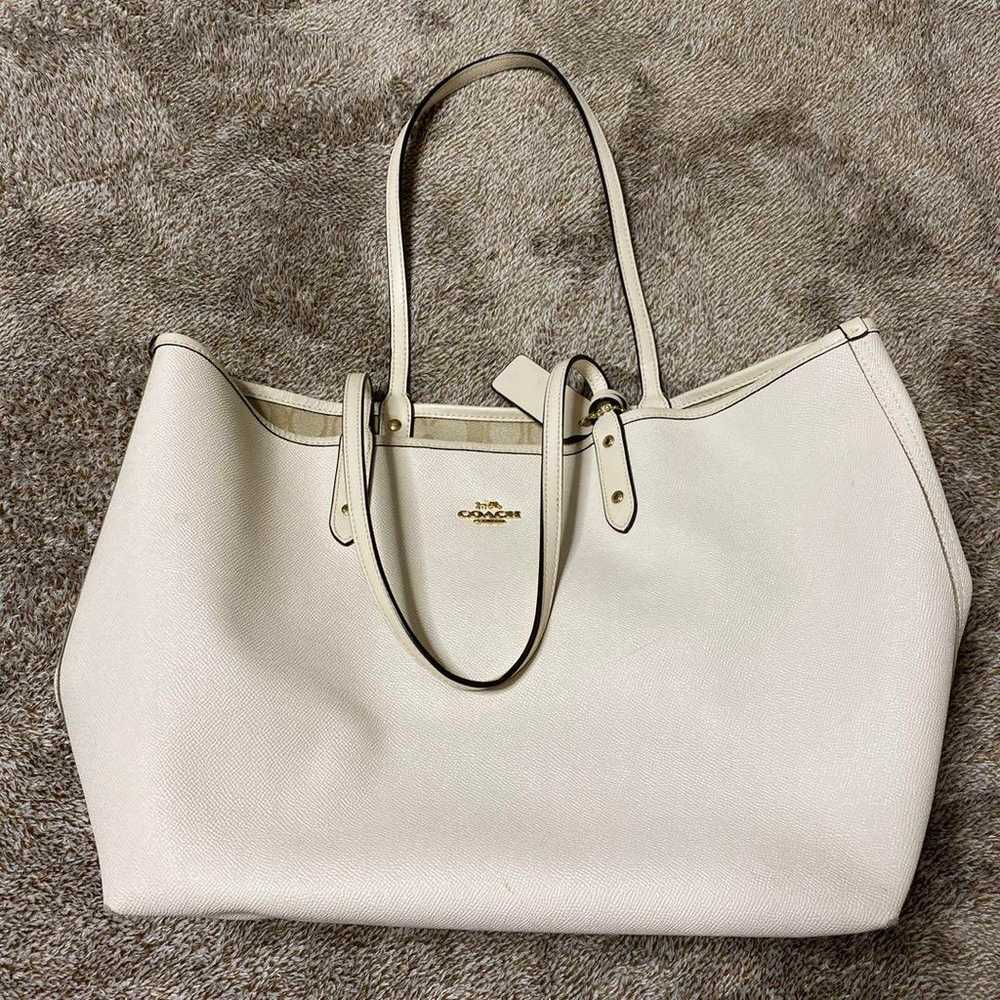 COACH White Tote Bag M1832-F36658 - image 1