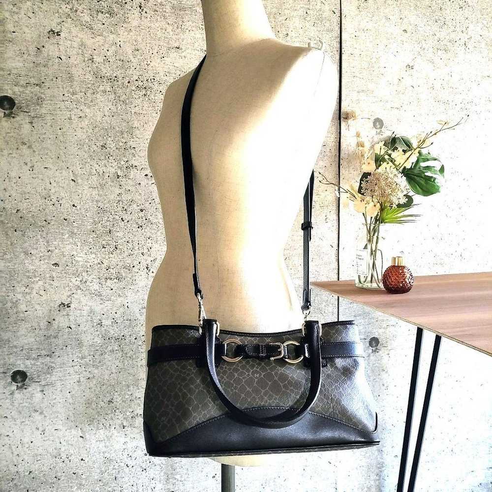 Beautiful item Nina Ricci Vintage Leather Handbag… - image 3