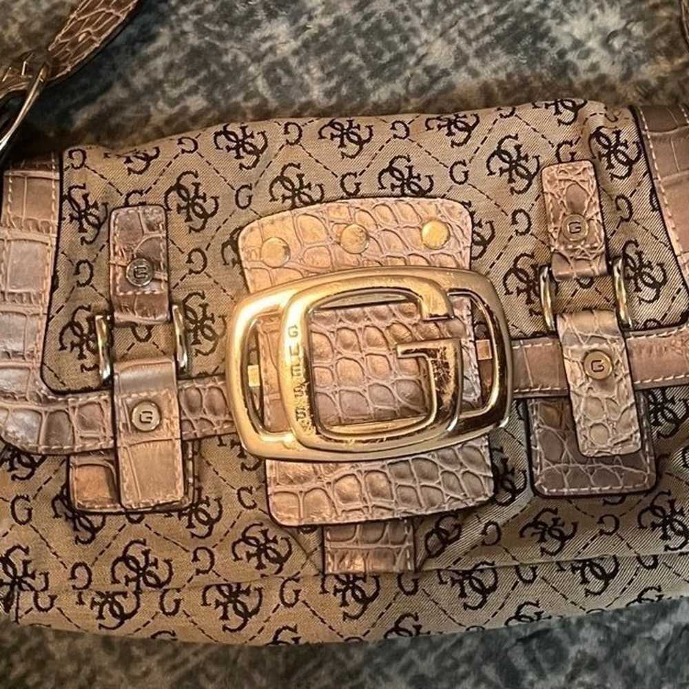 GUESS VINTAGE PURSE - super cute - versatile - image 1