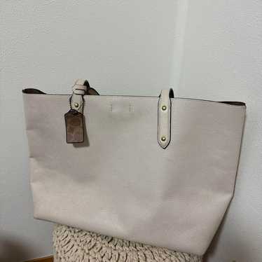 Coach White Beige Tote Bag