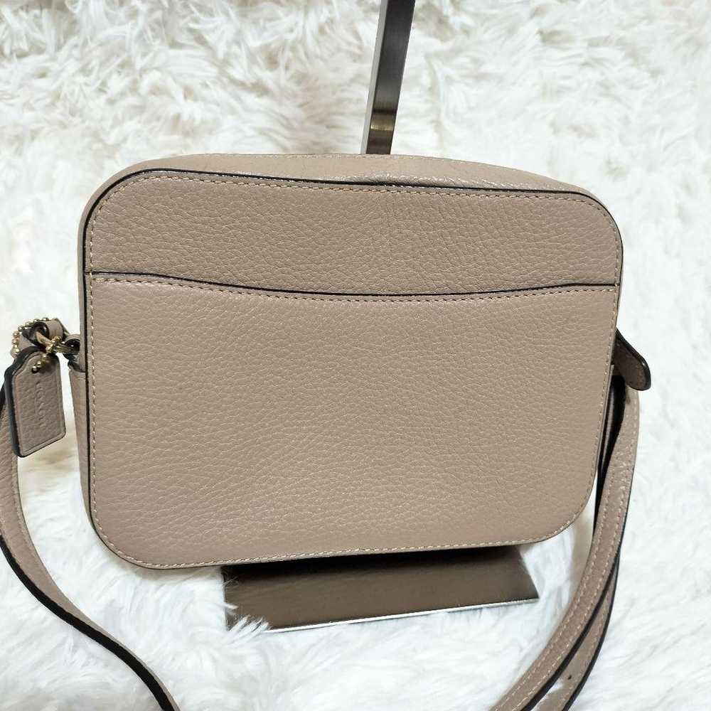 Coach shoulder bag, camera bag, beige leather. - image 2