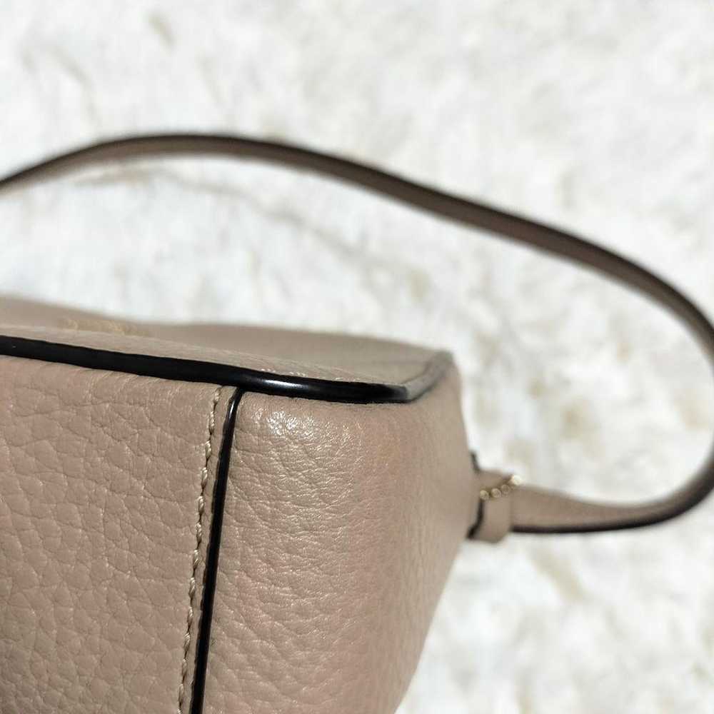 Coach shoulder bag, camera bag, beige leather. - image 6