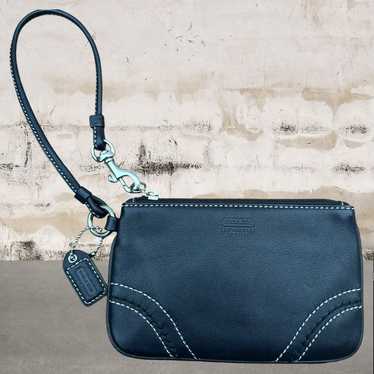 Coach Vintage Black Y2K Leather Wristlet