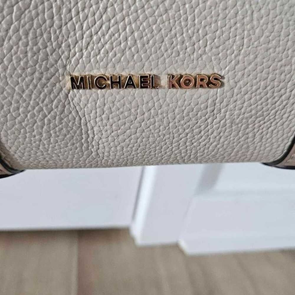 LIKE NEW authentic Michael Kors bucket purse bag - image 3