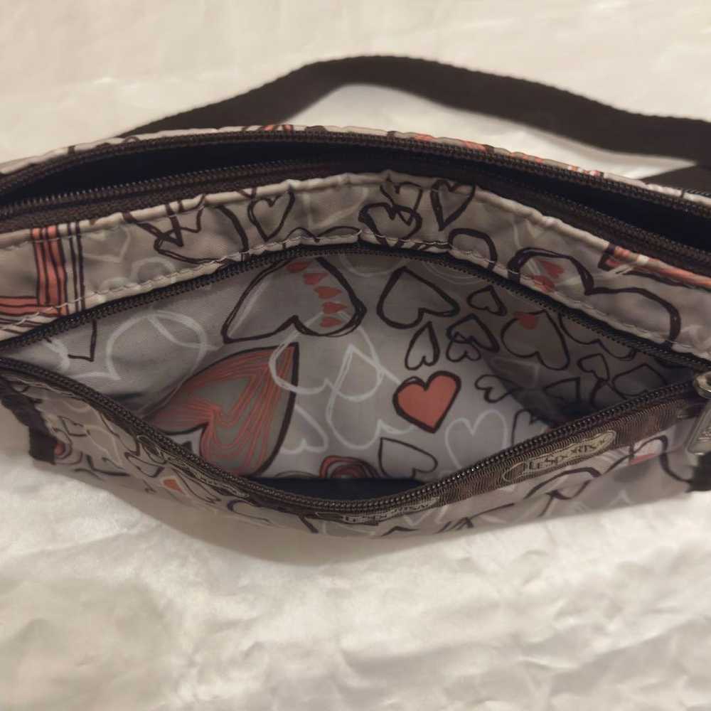 LeSportsac shoulder bag in gray beige with heart … - image 6