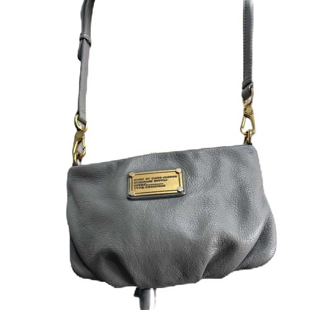 ★ Marc Jacobs Gray Pebble Leather Gold-tone Hardw… - image 1