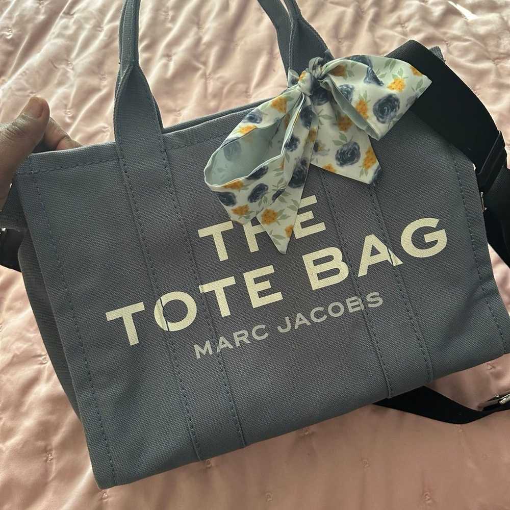 MARC JACOBS The Tote Bag - Blue Shadow Medium - image 8