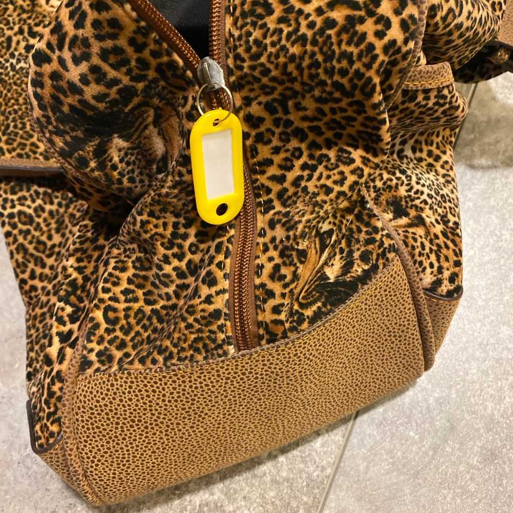 Weekend Duffle Bag Leopard Print - image 9