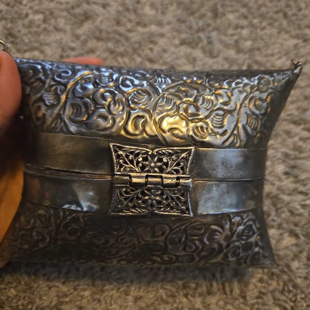 Vintage metal pillow purse - image 5