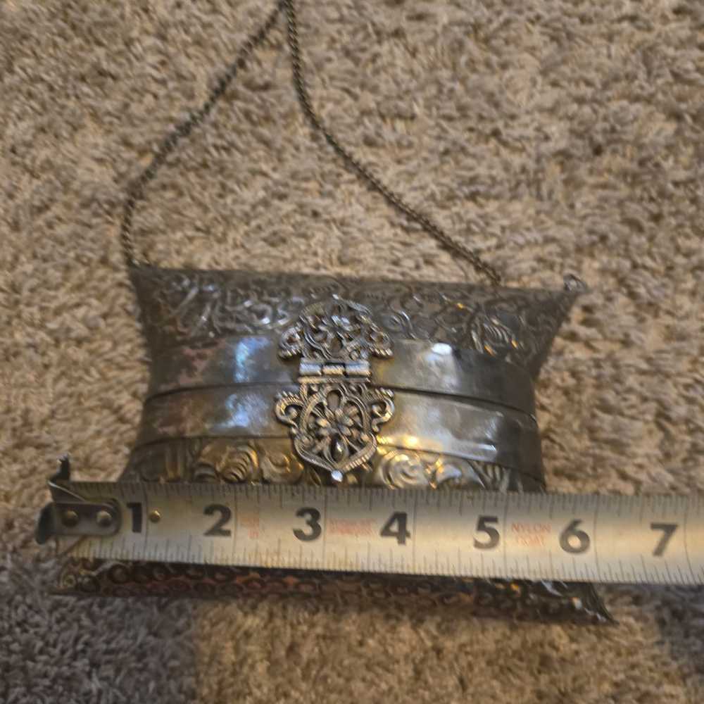 Vintage metal pillow purse - image 6