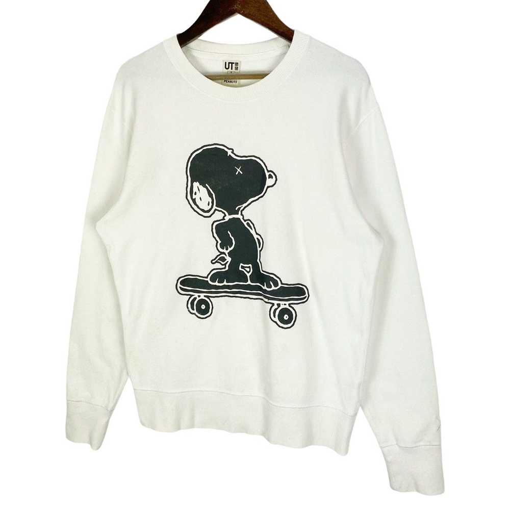 Kaws X Uniqlo X Snoopy Skateboard White Sweatshirt - image 3