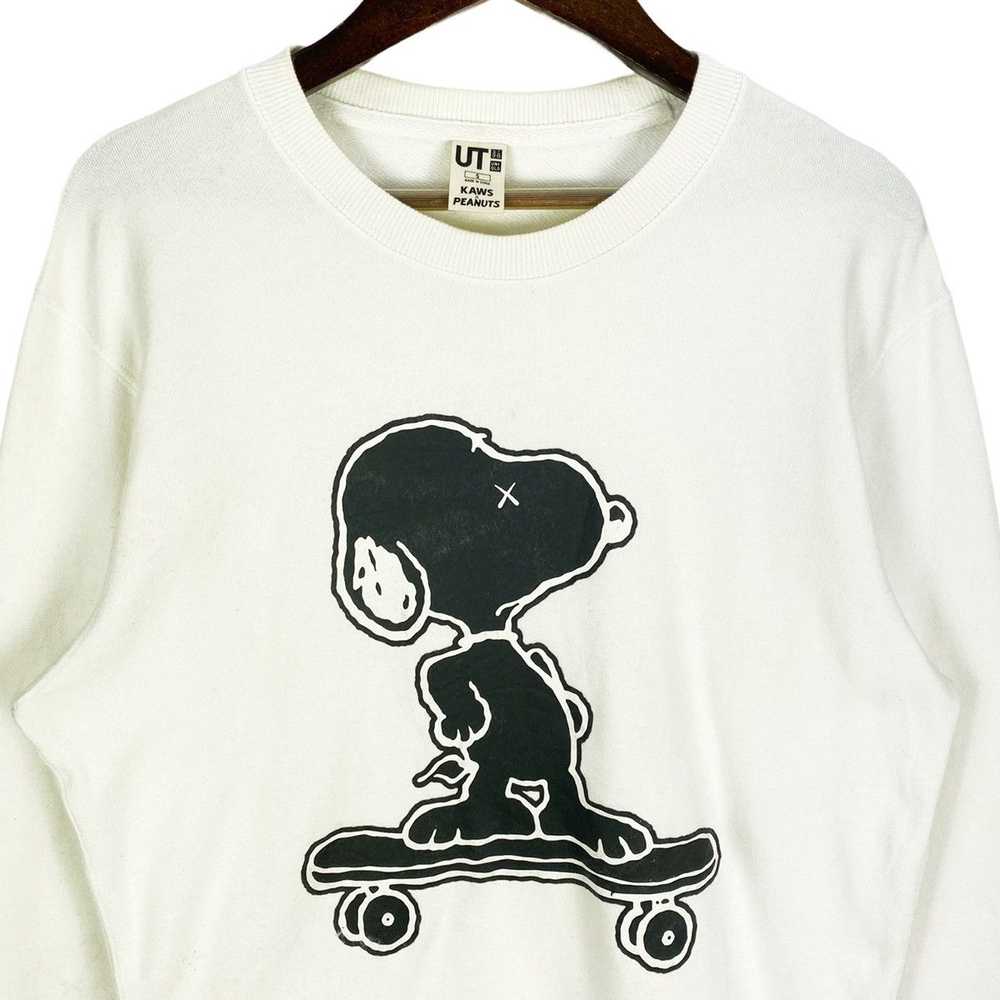 Kaws X Uniqlo X Snoopy Skateboard White Sweatshirt - image 6