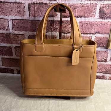 Quite beautiful ♡ Vintage COACH all-leather tote … - image 1