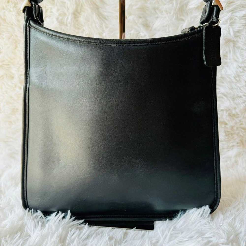 Beautiful condition, Old Coach shoulder bag, made… - image 2