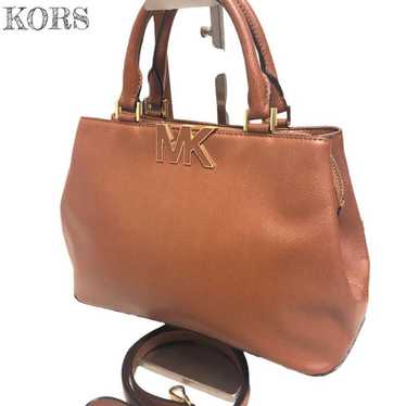 Beautiful item ☆ Michael Kors MK logo shoulder bag