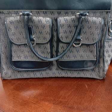 dooney and bourke pocketbook