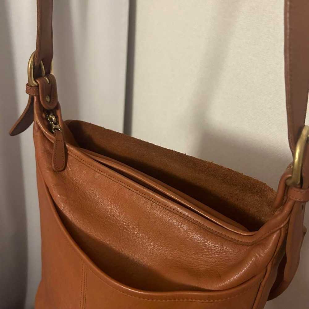 Old Coach Leather Shoulder Bag - image 4