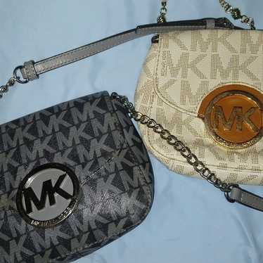 SET OF 2 VINTAGE MICHAEL KORS HANDBAGS