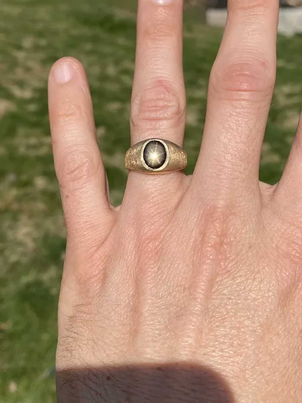 Black Star Sapphire Ring in Yellow Gold - image 7