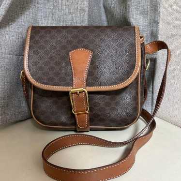 Excellent condition Celine shoulder bag, pochette,