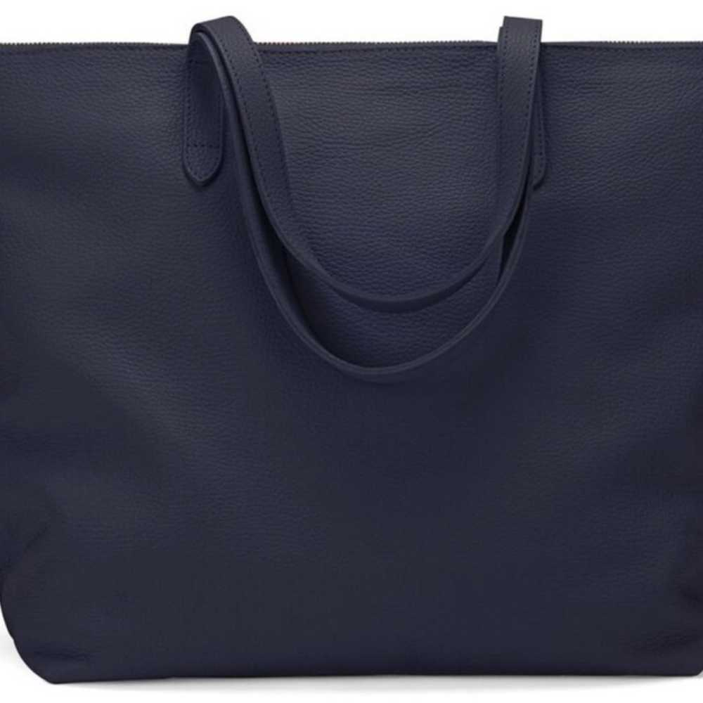 Cuyana - Leather Zipper Tote in Navy - image 4