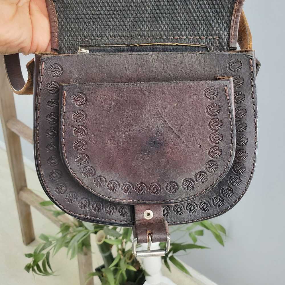 Vintage Leather Woven Saddle Crossbody Shoulder P… - image 5