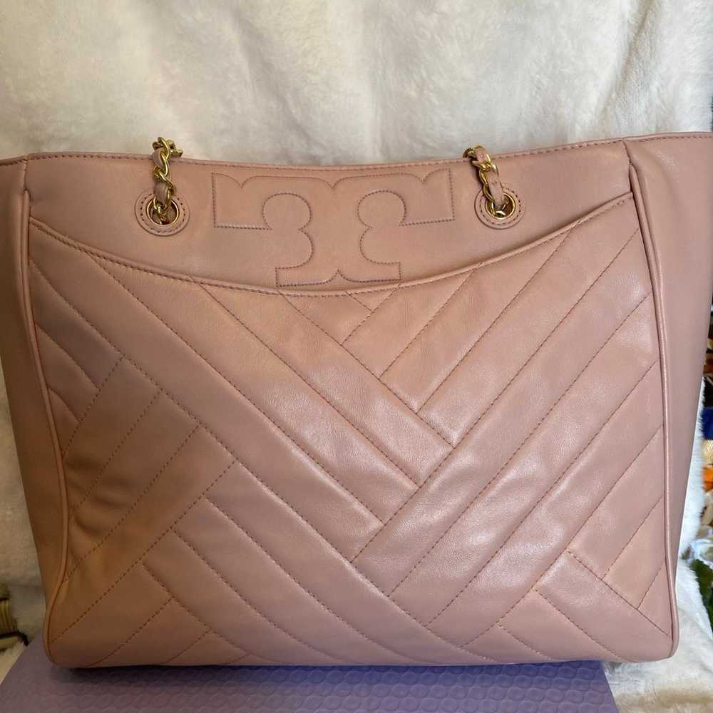 EUC Tory Burch quilted leather tote - image 3