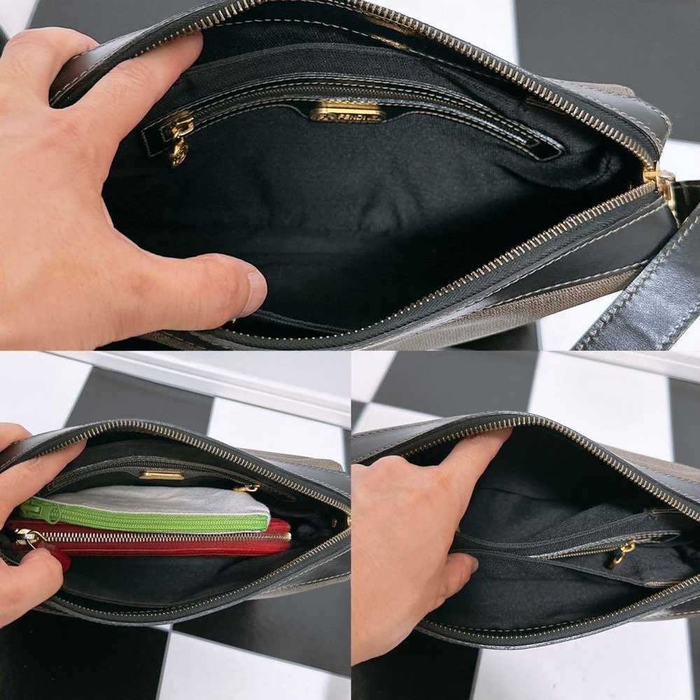 "Excellent condition" FENDI shoulder bag - image 7