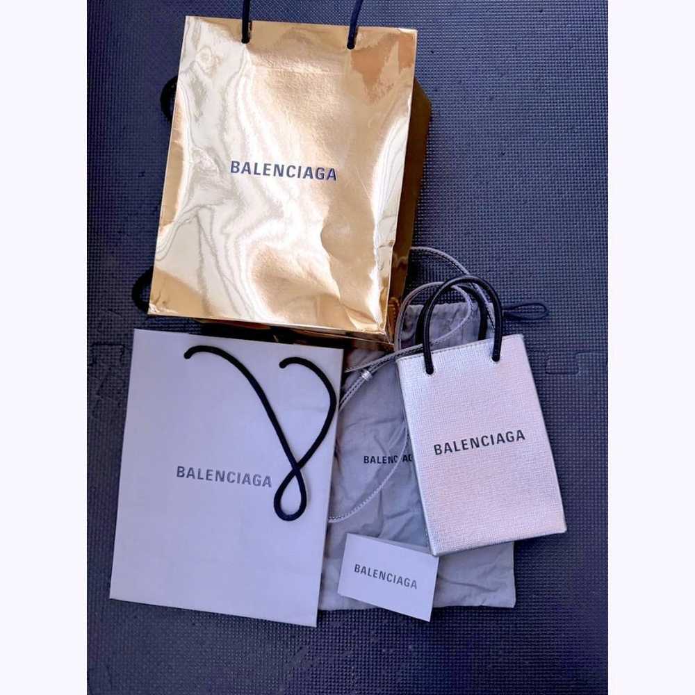 Extremely rare color Balenciaga shoulder phone po… - image 1