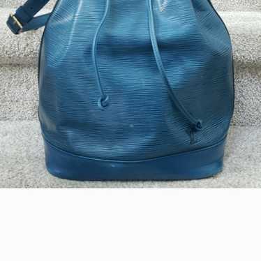 Louis Vuitton Blue epi noe bag