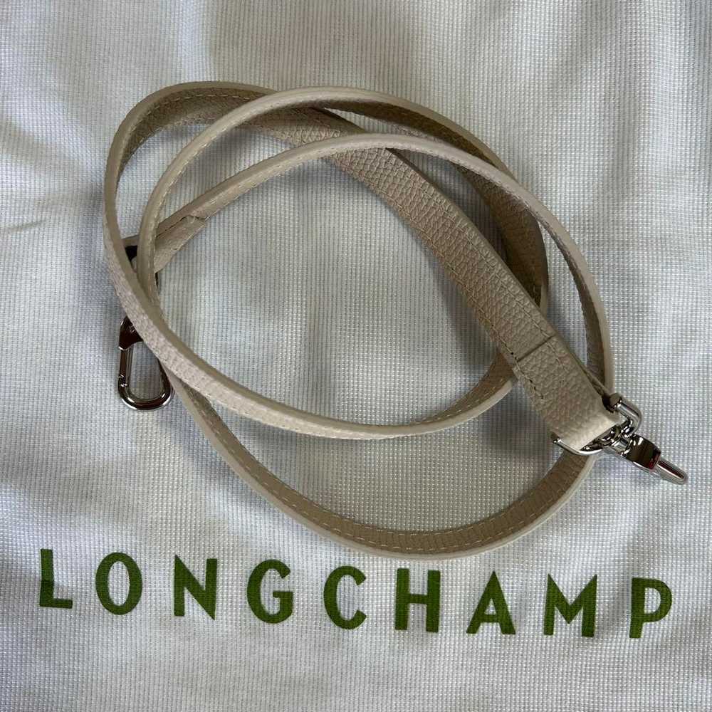 LONGCHAMP Beige Handbag  
Rosen M, in like-new co… - image 11