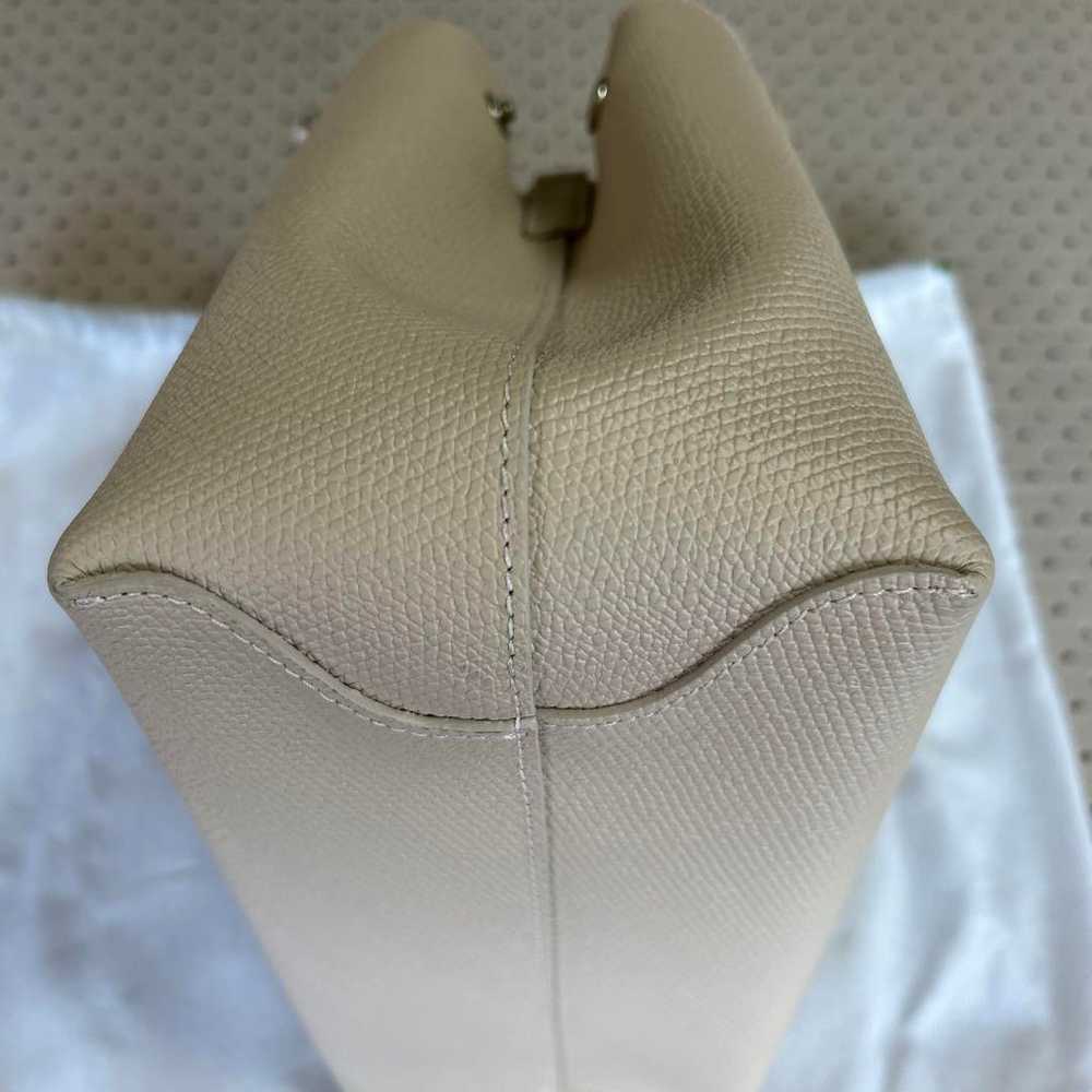 LONGCHAMP Beige Handbag  
Rosen M, in like-new co… - image 7