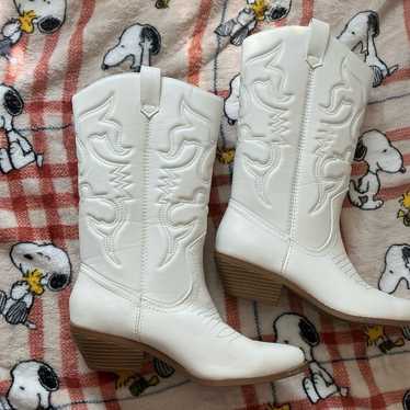 cowgirl boots size 8