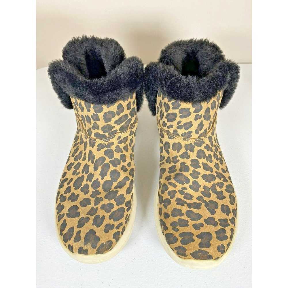 Skechers Leopard Print On-the-Go Joy Bundle Up An… - image 1