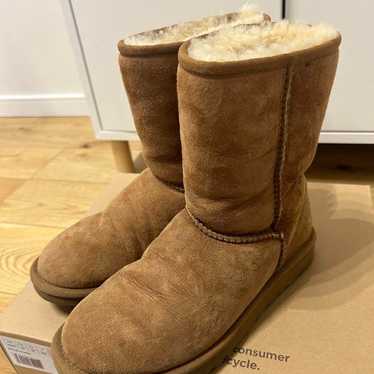 UGG Classic Short