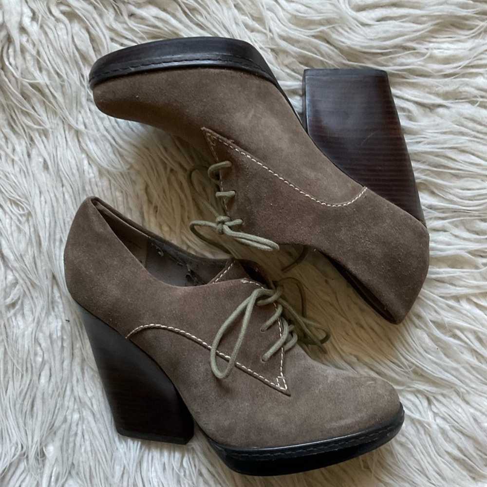 Anthropologie Levity Sahara Brown Suede Leather O… - image 2