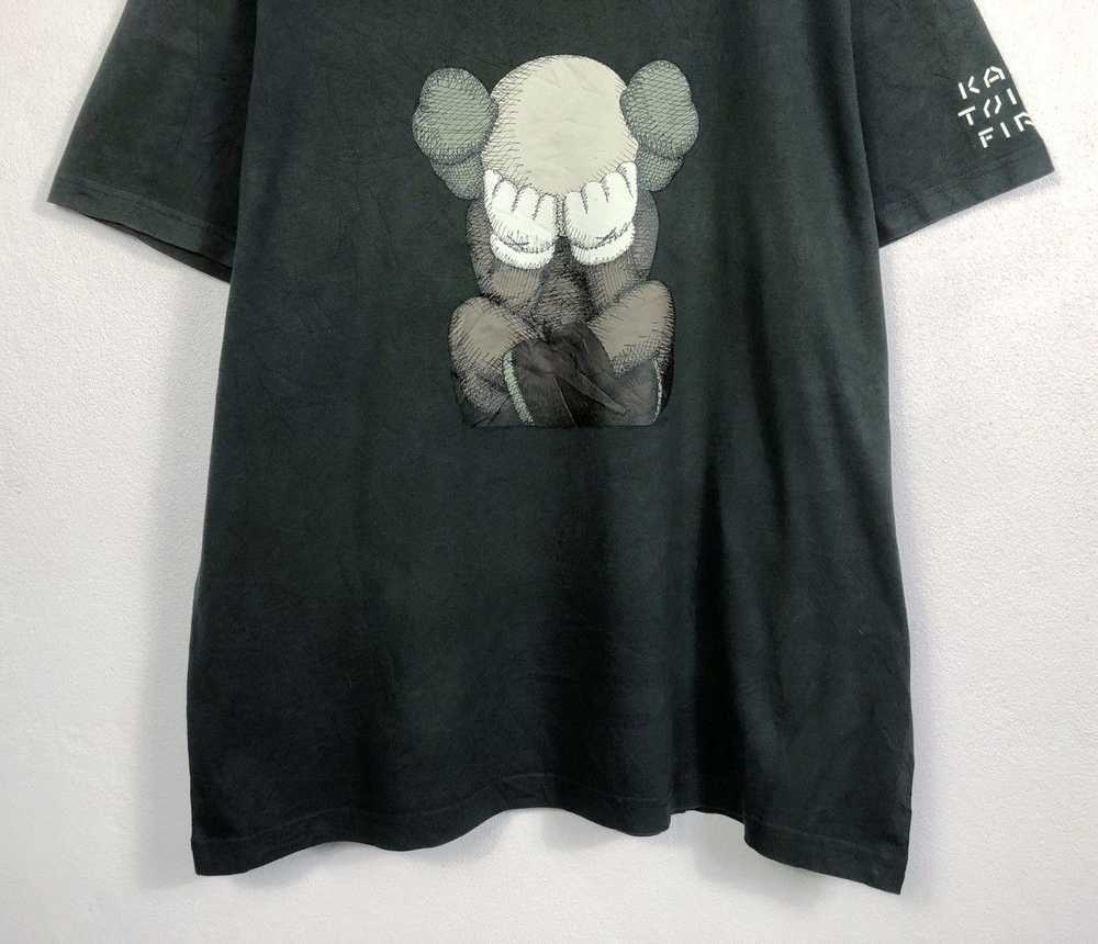 Kaws × Uniqlo Rare Uniqlo X Kaws Tokyo First Tee - image 4