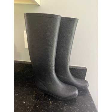 UGG Wilshire Women Size 5 Black Embossed Logo Rub… - image 1