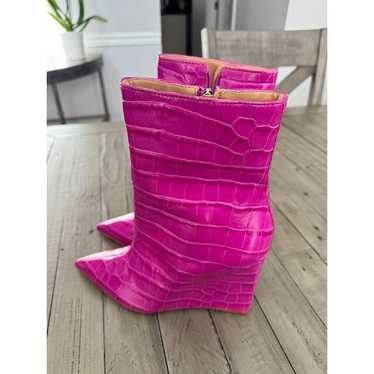 NWOB Schutz Asya Pink Leather Bootie Size 38 8 - image 1