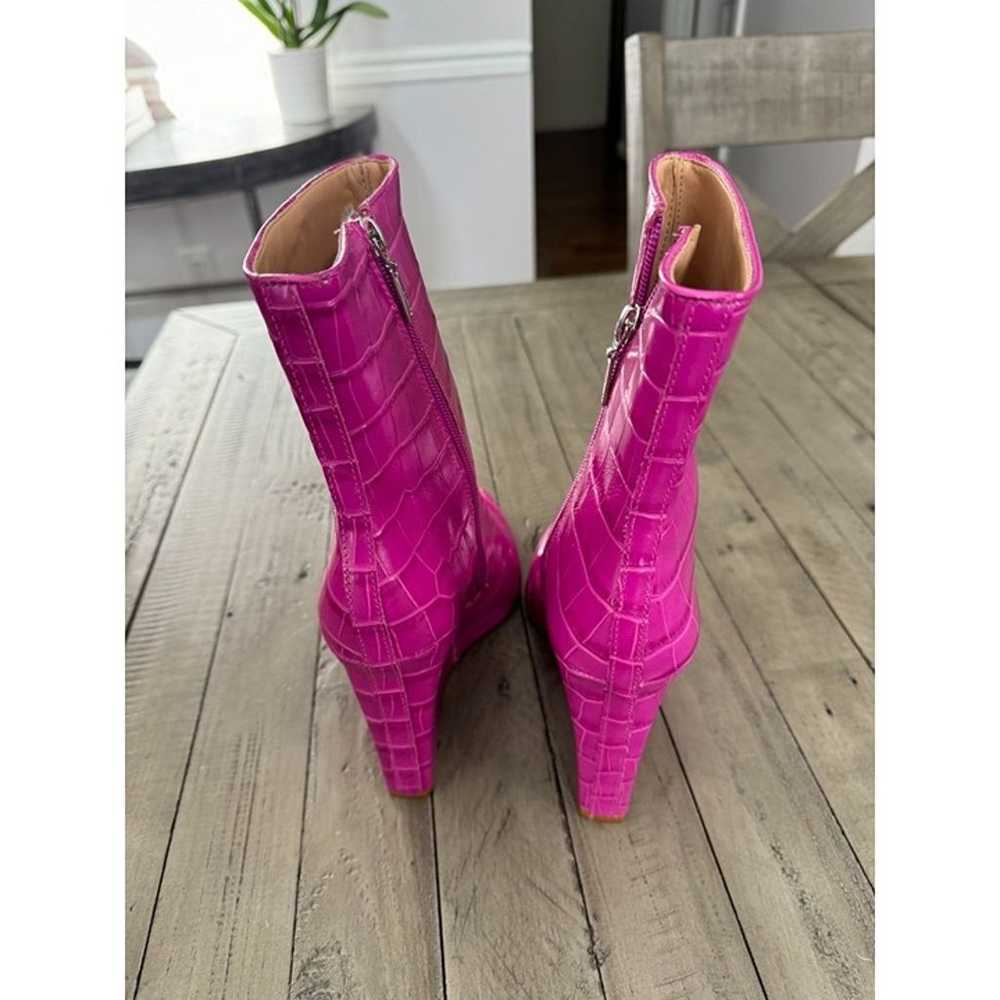 NWOB Schutz Asya Pink Leather Bootie Size 38 8 - image 3