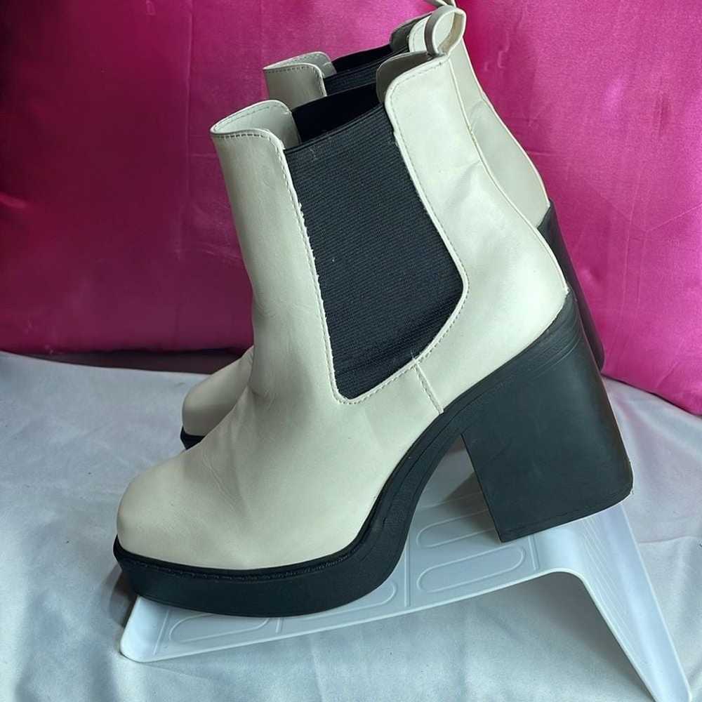 (F1) Mia Dru Platform Bootie, Women's Size 8.5 - image 5