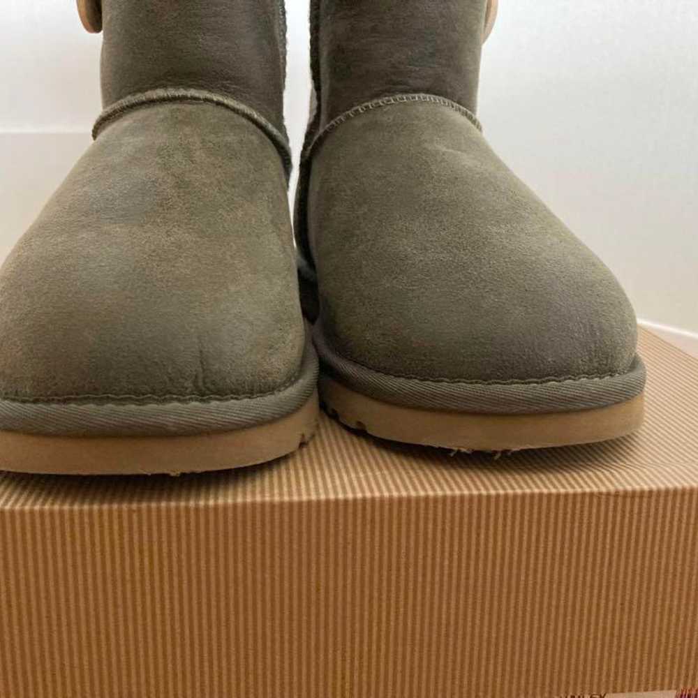 Like new UGG Bailey Button Boots, size 6. - image 4