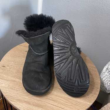 womens uggs size 6 - image 1