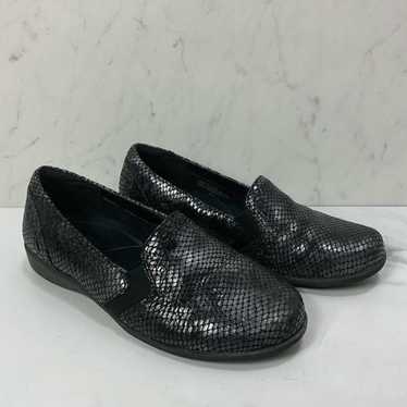 ARAVON black leather slip on shoes