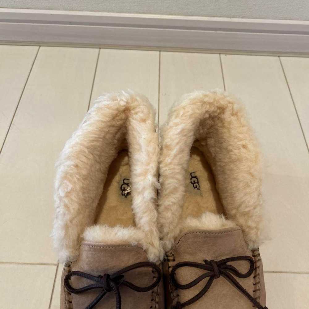 UGG sheepskin boots beige - image 3