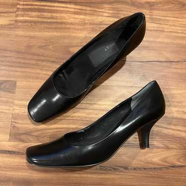 Nine West black square toe kitten heel shoes 8.5 - image 1