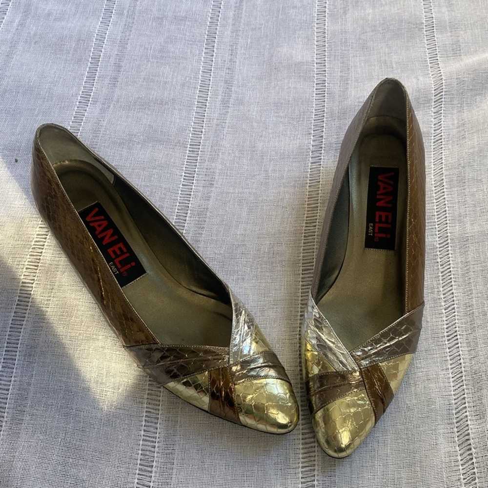 Vaneli vintage metallic kitten heels. - image 10