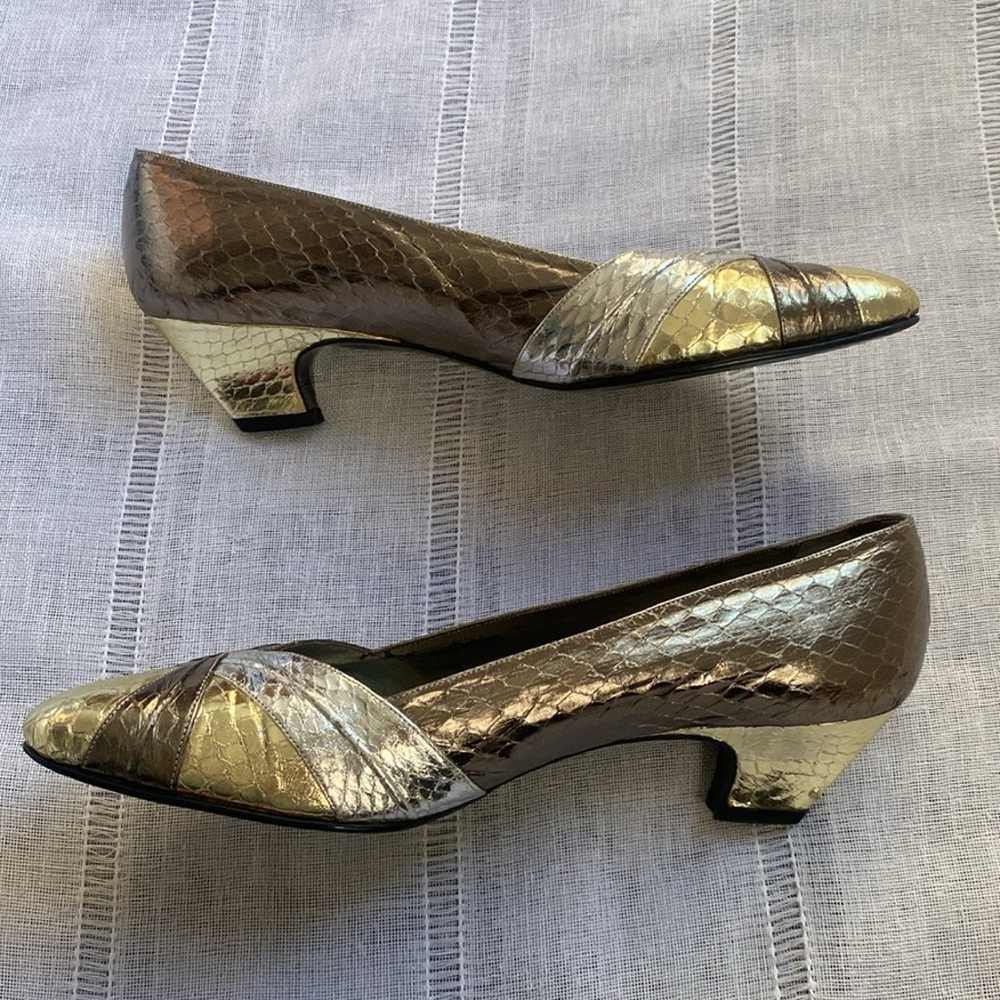 Vaneli vintage metallic kitten heels. - image 3