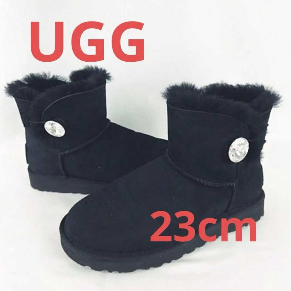 Excellent condition UGG Women's Mini Bailey Butto… - image 1