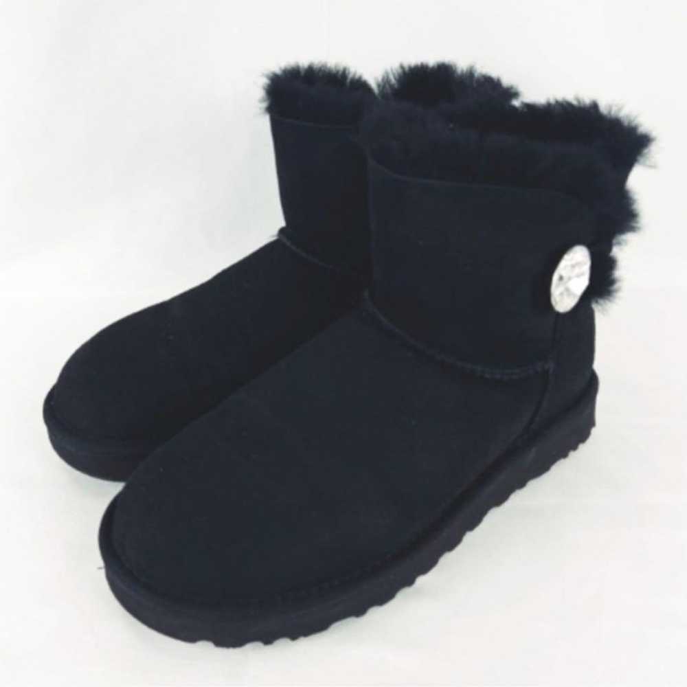 Excellent condition UGG Women's Mini Bailey Butto… - image 2